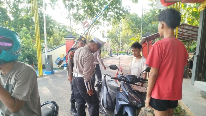 Razia kendaraan R2 di Bangkalan