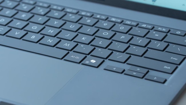 Menjajal Asus Zenbook A14: Bukan Laptop Copilot+ PC Biasa