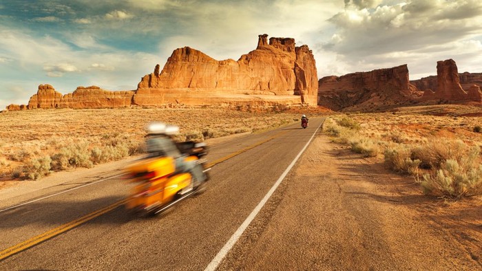 Roadtrip menggunakan motor