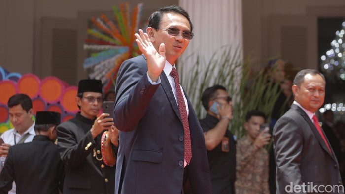 Sejumlah mantan Gubernur DKI Jakarta menghadiri acara sertijab dari Pj Gubernur Jakarta Teguh Setyabudi ke Gubernur Jakarta Pramono Anung. Sertijab digelar setelah Pramono dilantik di Istana.