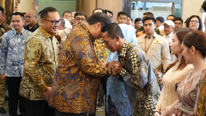 Airlangga Hartarto melantik kepala BP Batam dan Wakil Kepala BP Batam. (Foto: Dok BP Batam)