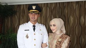 Foto: Ali Syakieb Dilantik Jadi Wakil Bupati, Gaya Margin Wieheerm Curi Atensi