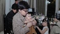 Karena ketika kita bisa nganter dia ternyata ada sesuatu yang diingat dan itu adalah hal yang paling bahagia dan spesial bagi aku, ungkap Atta Halilintar dalam channel YouTube miliknya dilihat detikcom, Minggu (10/5/2026). (Foto: Instagram @attahalilintar)