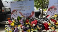 Rata-rata pemesen membawa pohon sendiri untuk dihias. Seperti pohon mangga, jambu hingga alpukat dengan ukuran bervariasi.