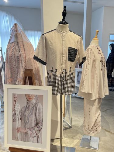 Brand Aleza Label memperkenalkan koleksi Raya Lab 2.0 akan berjalan selama 3 hari dari 20 hingga 22 Februari 2025 di Sou Cik Ditiro, Menteng.