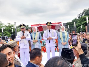 100 Hari Kerja Bupati Majalengka: Buka Jalan Terisolir-Satset Cetak Akta Bayi