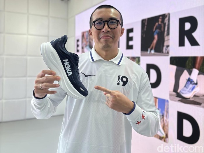 dr Tirta memberikan tips memilih sepatu lari dr Tirta memberikan tips memilih sepatu lari