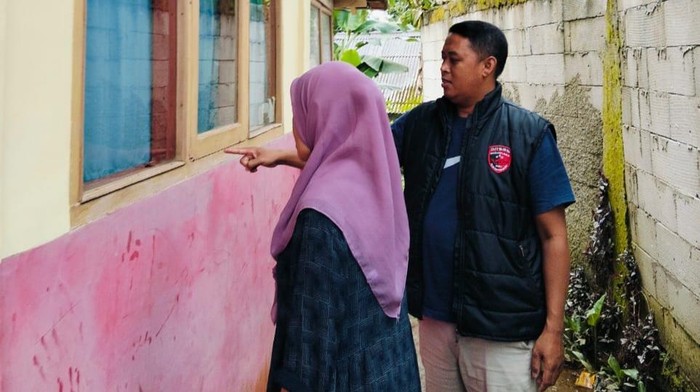 Foto: polisi olah TKP SD di Megamendung, Bogor, dimaling (dok.istimewa)