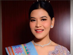 Gaya Kahiyang Ayu Dampingi Bobby Nasution Dilantik Jadi Gubernur Termuda