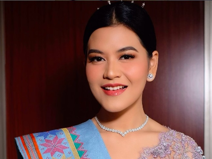 Gaya Kahiyang Ayu di Pelantikan Gubernur Bobby Nasution