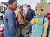 Satpol PP Denpasar Tertibkan Belasan Gepeng, Badut, hingga Anak Punk