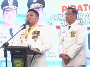 Pidato Perdana Herman Deru Usai Dilantik Presiden: Tidak Banyak yang Berubah