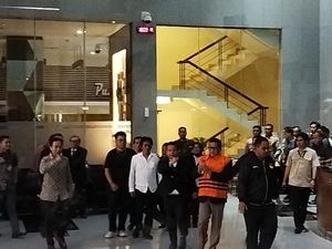 Duduk Perkara Hasto Tersangka-Ditahan KPK: Perintahkan Harun Masiku Kabur