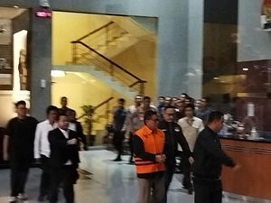 Sekjen PDIP Hasto Kristiyanto Ditahan KPK