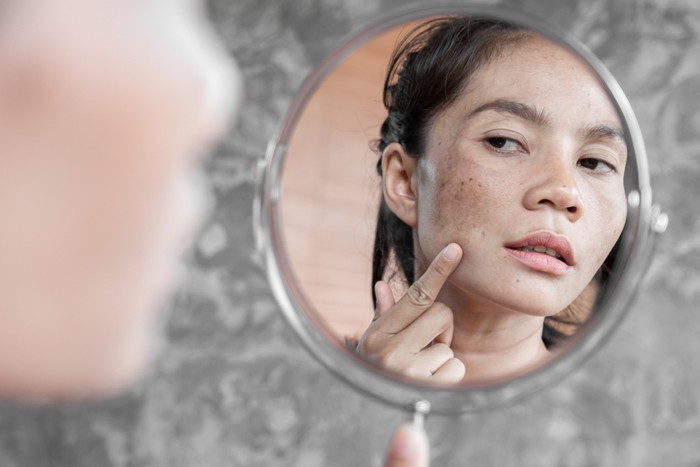 Ilustrasi Bahaya Skincare Mengandung Merkuri