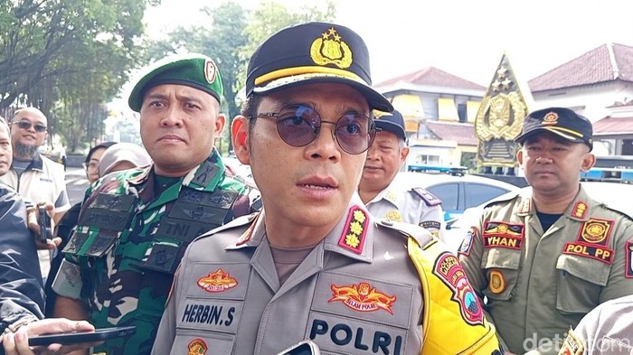 Kapolresta Magelang Kombes Herbin Garbawiyata Jaya Sianipar usai gelar pasukan pengamanan retret kepala daerah di Alun-Alun Kota Magelang, Kamis (20/2/2025).