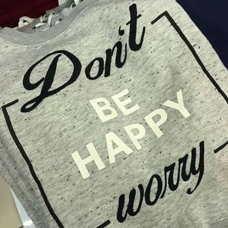 Kesalahan Desain yang Bikin Netizen Ngakak, Waduh Kok Jadi Gini Desain menjadi elemen penting dalam hal marketing sampai citra perusahaan. Kalau sampai salah desain begini, kan jadi kocak, ya.