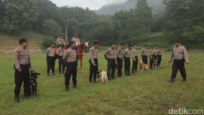 Kuda Turangga dan K-9 Ditsamapta Polda Jabar.