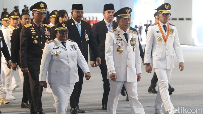 Presiden Prabowo Subianto melantik kepala daerah beserta wakilnya di Istana Negara, Jakarta, Kamis (20/2/2025).