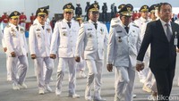 Presiden Prabowo Subianto resmi melantik 961 orang kepala daerah beserta para wakilnya hasil dari pemilihan serentak yang merupakan pertama kali dilakukan dalam sejarah.  