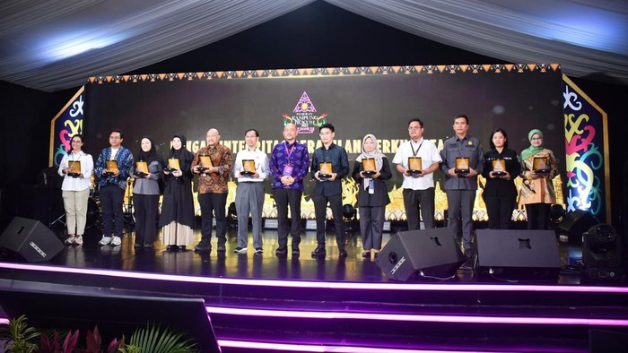 MPR di Pameran Kampung Hukum MA