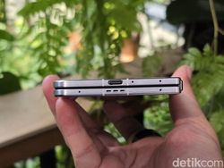 Unboxing Oppo Find N5, HP Layar Lipat Tertipis di Dunia