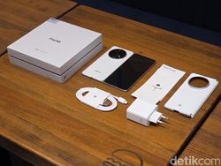 Unboxing Oppo Find N5, HP Layar Lipat Tertipis di Dunia