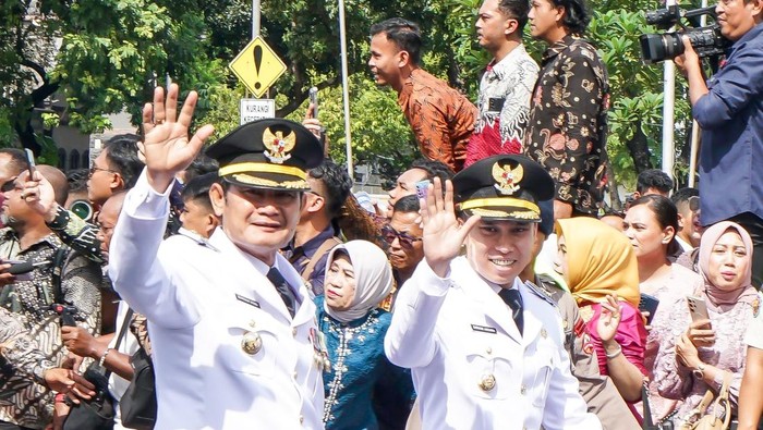 Yuhronur Efendi dan Dirham Akbar Aksara resmi dilantik sebagai Bupati dan Wakil Bupati Lamongan periode 2025-2030