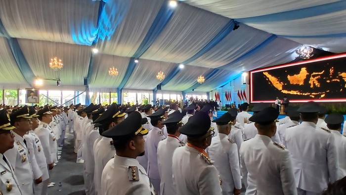 Pelantikan kepala daerah