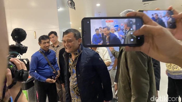 Potret Ahmad Luthfi saat tiba di Bandara Ahmad Yani, Semarang, Kamis (20/2/2025).