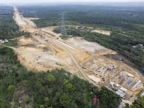 Melihat Progres Proyek Jalan Tol Betung-Jambi Seksi IV