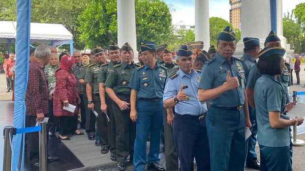 Presiden Prabowo Subianto mengumpulkan para hakim Mahkamah Agung (MA) di Istana Negara, Jakarta, Kamis (20/2/2025). Prabowo akan memberikan pengarahan kepada para hakim.