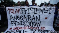 Salah satu tuntutan yaitu menolak efisiensi anggaran.