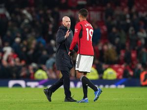 Kagetnya Varane Waktu MU Perpanjang Kontrak Ten Hag