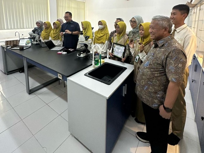 Rektor IPB University Arif Satria mengunjungi SMAU CT ARSA Sukoharjo