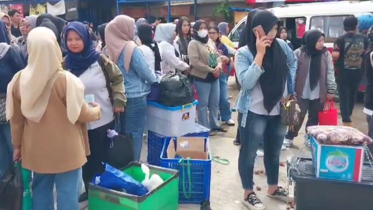 Ribuan karyawan PT Danbi Internasional terancam nganggur gegara perusahaan pailit. (Dok. Detikcom/Hakim Ghani)