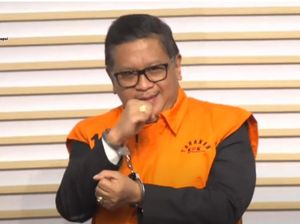 Resmi Ditahan, Hasto Minta KPK Juga Periksa Keluarga Jokowi