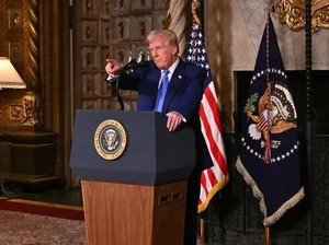 Trump Salahkan Zelensky karena Perang Ukraina Berlarut-larut