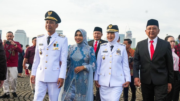 Setyo Wahono-Nurul Azizah usai dilantik sebagai Bupati-Wakil Bupati Bojonegoro di Istana Negara.