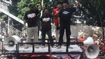 Simpatisan PDIP Geruduk Gedung KPK Saat Hasto Diperiksa