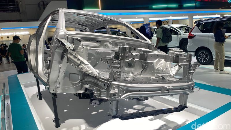 Suzuki pamer rangka mobil di IIMS 2025