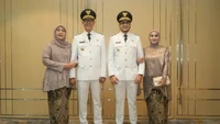 Bobby Maulana (kanan) dan istrinya, Kia Floritana. Bobby Maulana saat ini menjabat sebagai Wakil Wali Kota Sukabumi. Ia mendampingi, Ayep Zaki yang menjabat sebagai Wali Kota Sukabumi. Foto: instagram