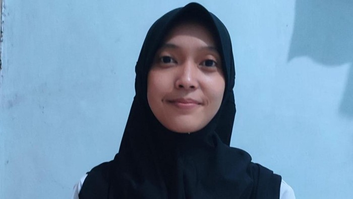 Tri Cahyaningsih, buruh pabrik di Boyolali yang tak lolos menjadi Pegawai Negeri Sipil (PNS).