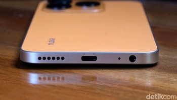 Seperti dukungan NFC, layar HD+ 6,7 inch 120Hz, baterai 5.000 mAh, dan Android 14. Foto: detikINET/Anggoro Suryo Jati