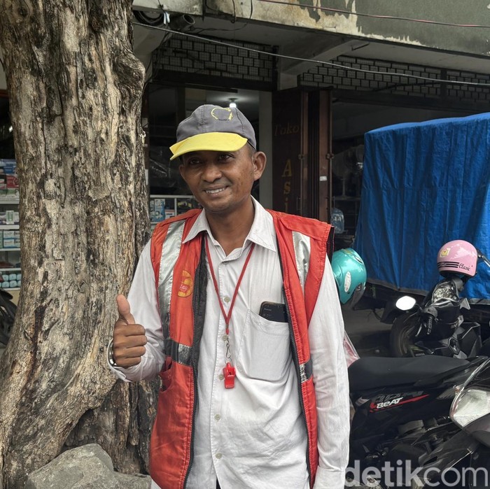 warga surabaya respons pelantikan gubernur jatim dan wali kota surabaya