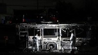 Dua peledak pertama meledak dengan rentan waktu lima menit. Sementara itu, peledak terakhir meledak 15 menit kemudian. Tidak ada korban dalam insiden ini.