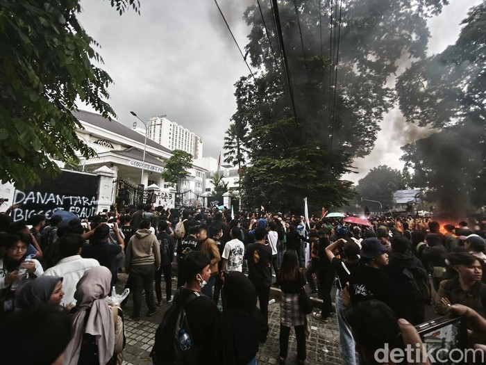 Aksi Indonesia Gelap di Bandung.