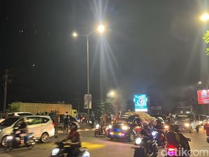 Mahasiswa Demo Tutup Jalan AP Pettarani Makassar Bubar, Lalin Kembali Normal