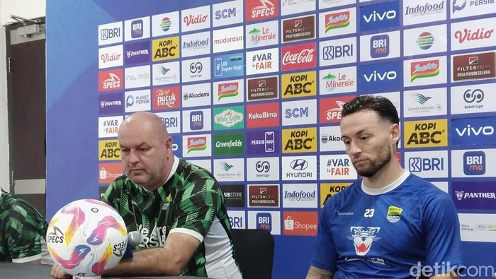 Bojan Hodak dan Marc Klok