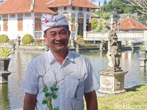 Selesai Menjabat Bupati Karangasem, Gede Dana Fokus Urus Cucu-Sapi